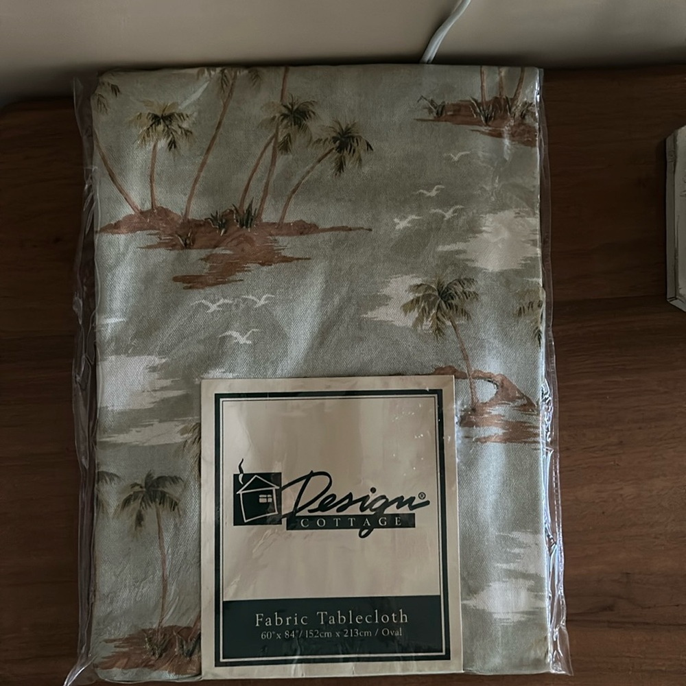 Palm tree table close